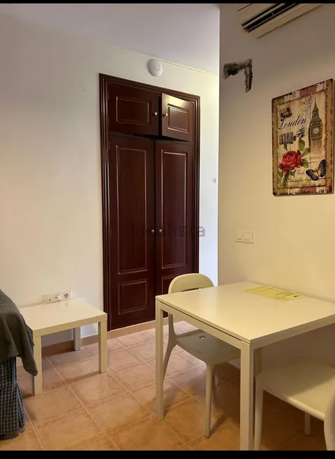 Pis de 40 m² a Sevilla (4/13)