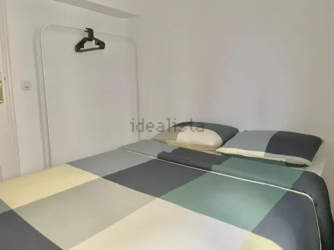 Room for rent, Madrid (2/8)