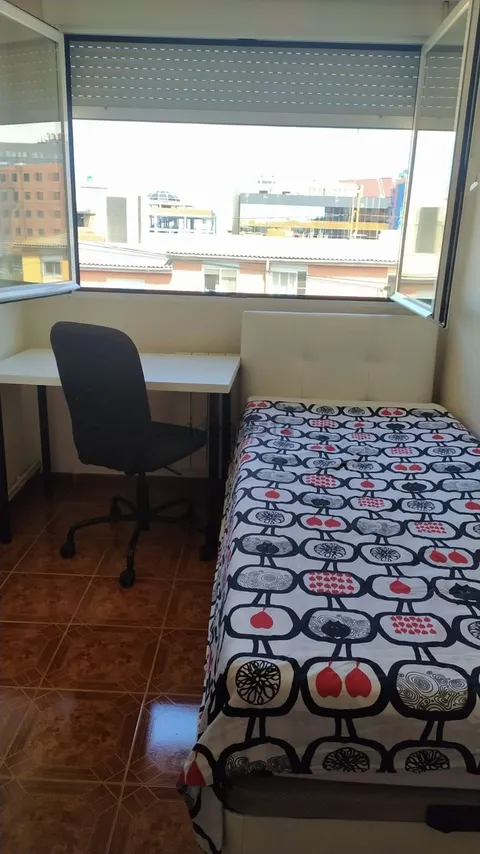 Кімната в оренду, Madrid