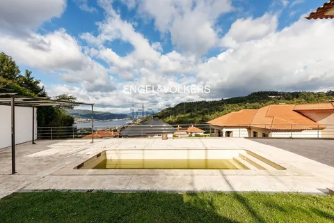 Casa 425 m² a Vigo