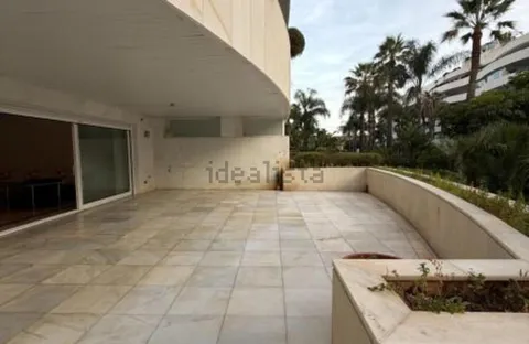 Wohnung 300 m² in Marbella