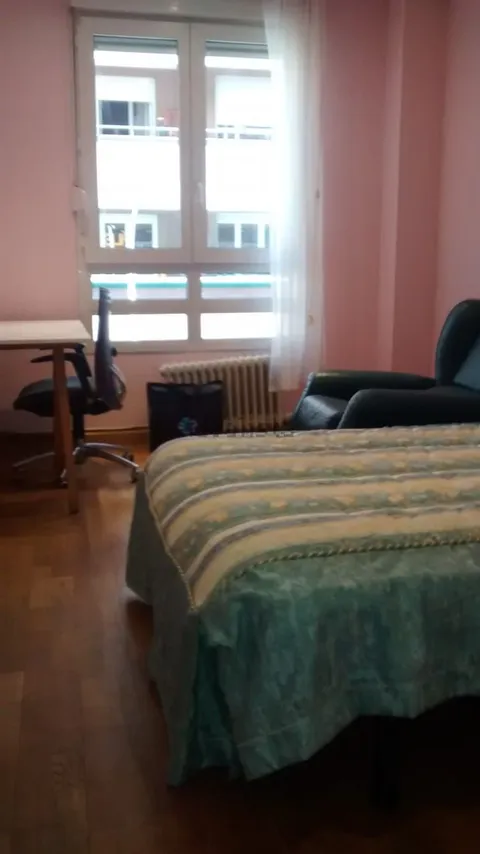 Habitació de lloguer, Lleó