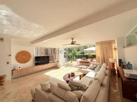 Casa de 180 m² en Marbella