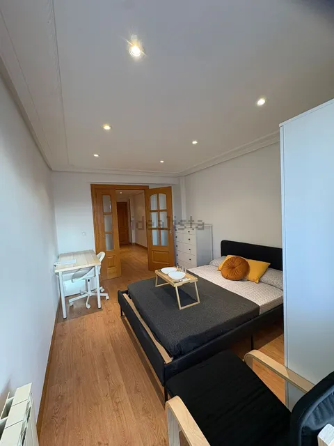 Habitació de lloguer, Burgos (2/5)