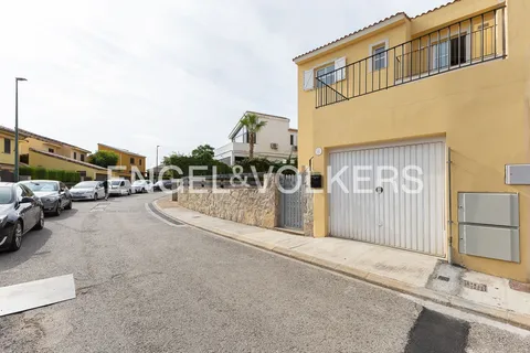 Casa de 250 m² a Riba-roja de Túria