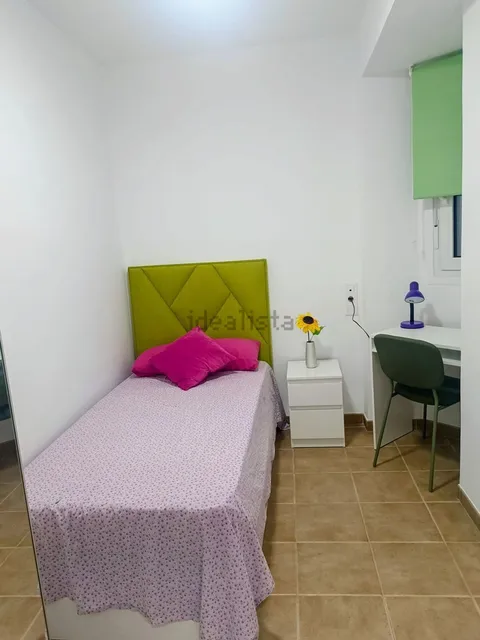 Habitació de lloguer, València (2/4)