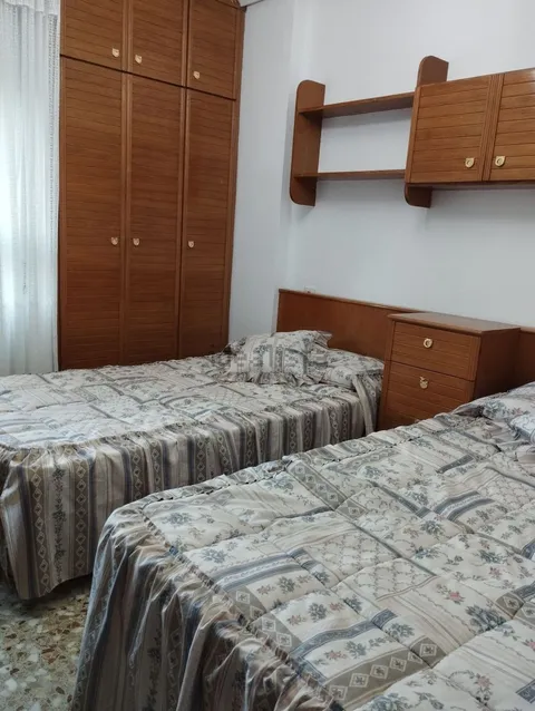 Habitació de lloguer, Alacant (2/10)