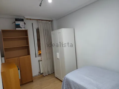 Zimmer zur Miete, Madrid (2/2)