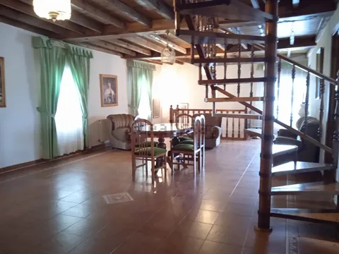 Pis de 480 m² a Espirdo