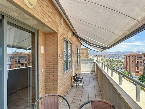 Appartamento 144 m² a Málaga