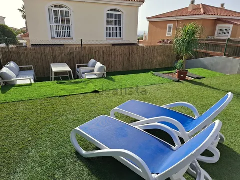 House 101 m² in Antigua