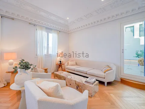Flat 130 m² in Madrid (2/40)
