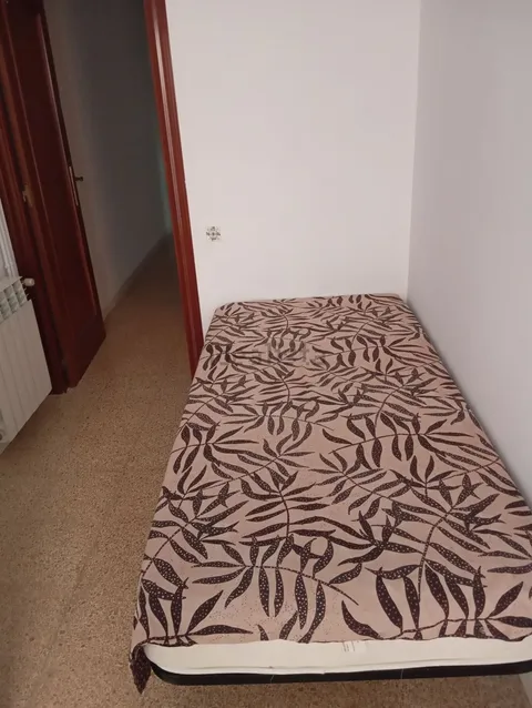 Habitació de lloguer, Cornellà de Llobregat (3/5)
