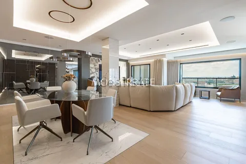 Wohnung 246 m² in Valencia