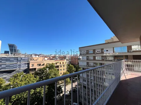 Wohnung 77 m² in Madrid