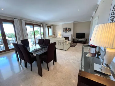 Casa de 200 m² en Estepona