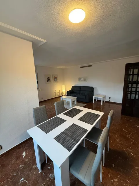 Chambre à louer, Valence