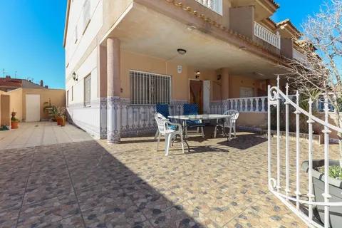 Maison 108 m² à Los Alcázares (2/27)