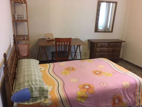 Комната в аренду, Леон (2/9)