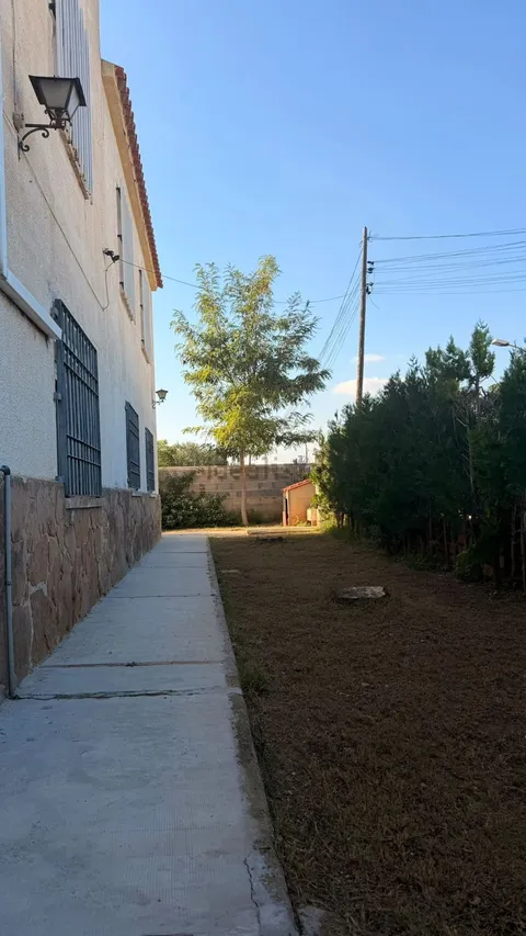 Casa de 100 m² a Riba-roja de Túria