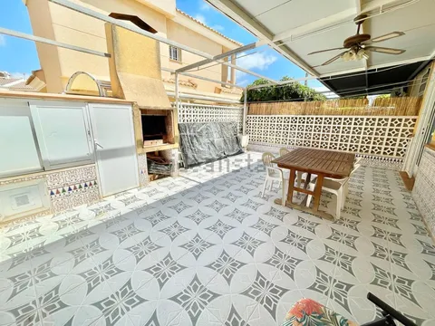 Casa de 85 m² en Los Alcázares