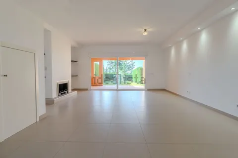 Будинок 225 м² у Estepona