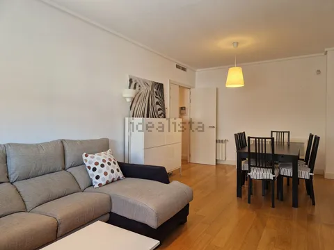 Wohnung 77 m² in Madrid