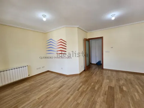 Pis de 147 m² a Ourense