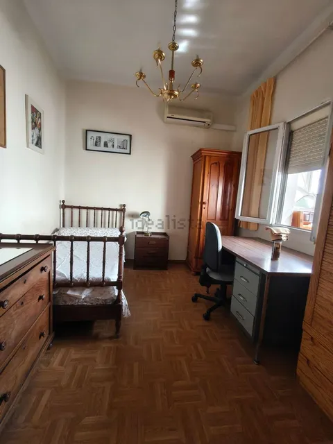 Кімната в оренду, Madrid
