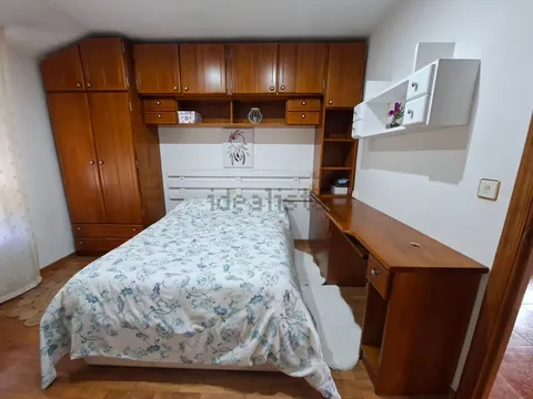 Pis de 71 m² a Cangas del Narcea (2/12)