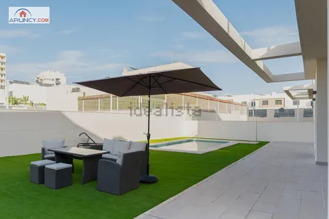 Haus 220 m² in Dos Hermanas