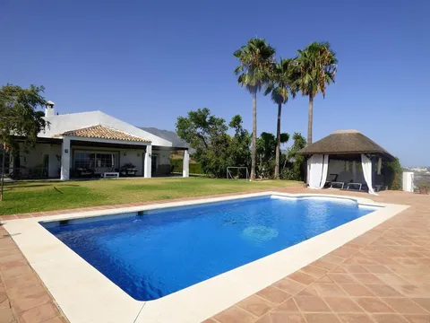 Haus 350 m² in Mijas