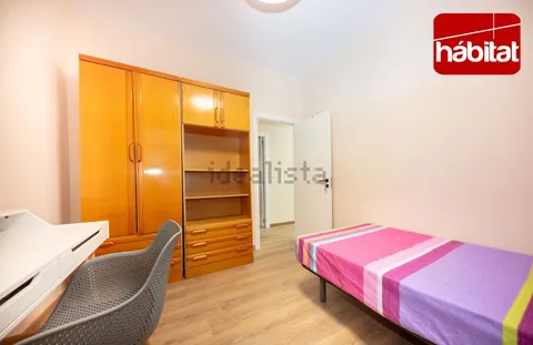 Room for rent, Pamplona (2/4)