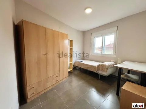 Flat 100 m² in Granada
