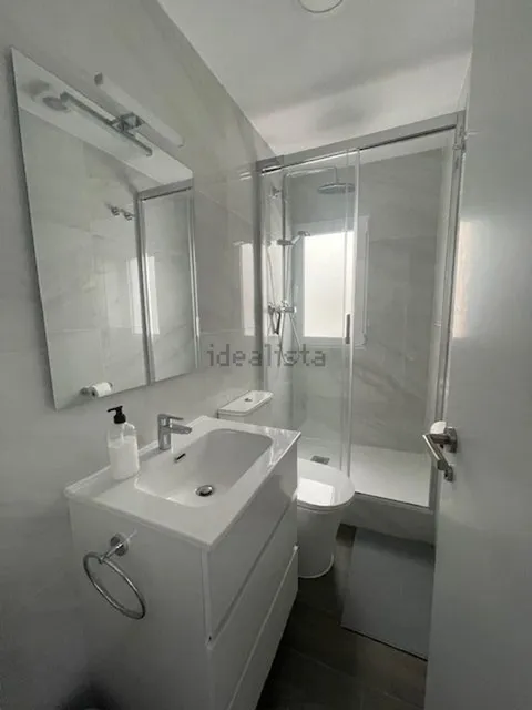 Chambre à louer, Valence