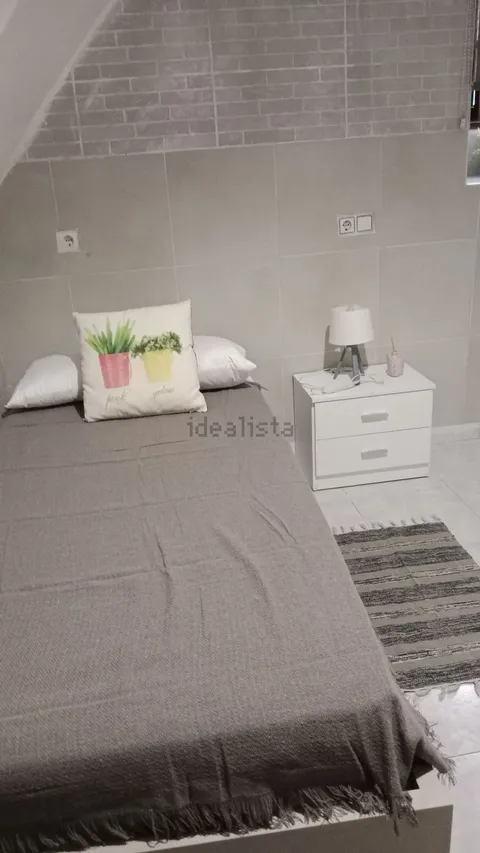 Room for rent, la Pobla de Vallbona