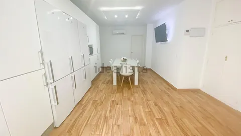 Room for rent, Seville
