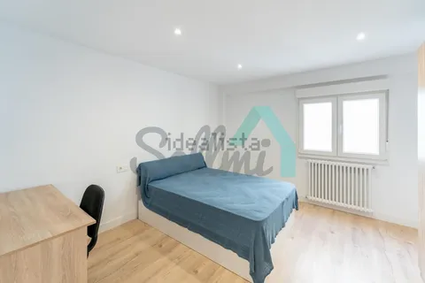 Pis de 104 m² a Oviedo