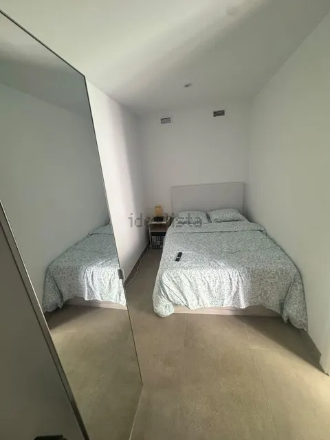 Room for rent, Mataró