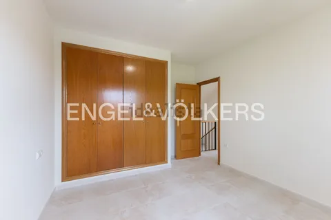 Casa de 250 m² a Riba-roja de Túria