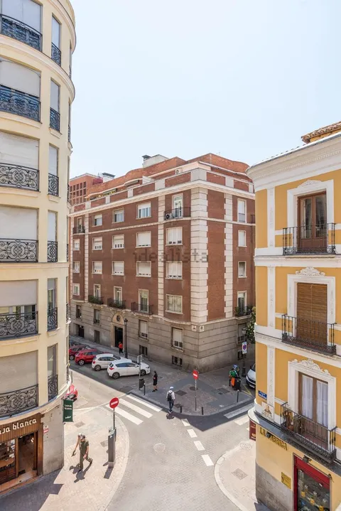 Wohnung 71 m² in Madrid