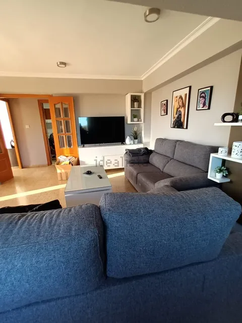 Habitació de lloguer, Burjassot