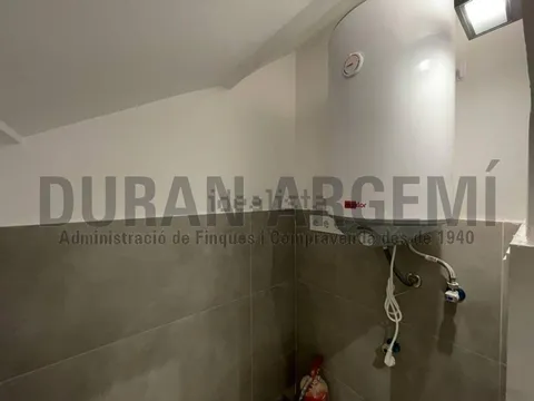Pis de 56 m² a Terrassa