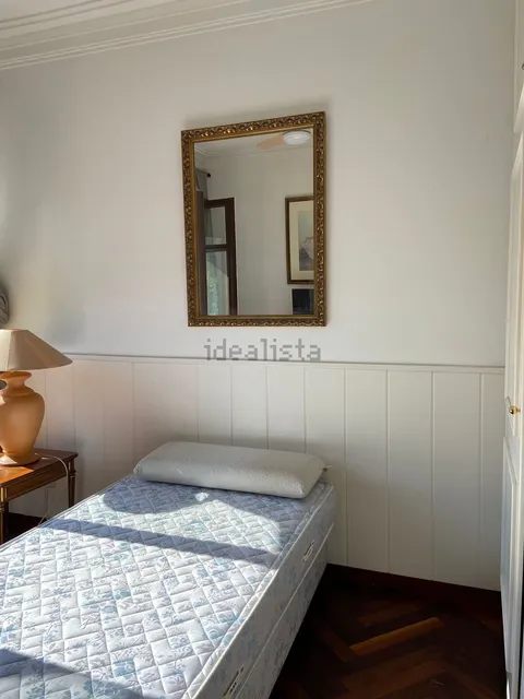 Room for rent, Barcelona (4/15)