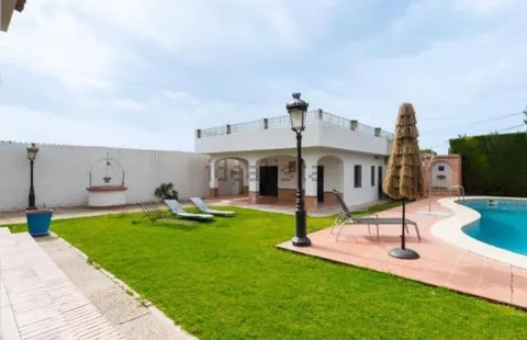 Casa de 300 m² a Valencina de la Concepción (2/8)
