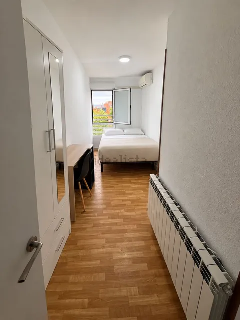 Habitació de lloguer, Madrid (2/4)