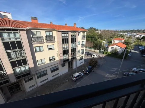 Pis de 90 m² a Oleiros