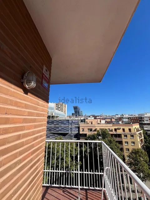 Wohnung 77 m² in Madrid