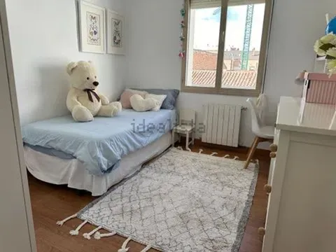 Appartement 100 m² à Logrogne