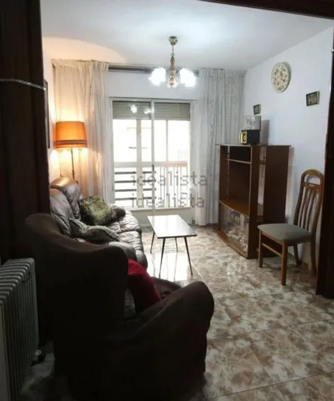 Piso de 90 m² en Granada